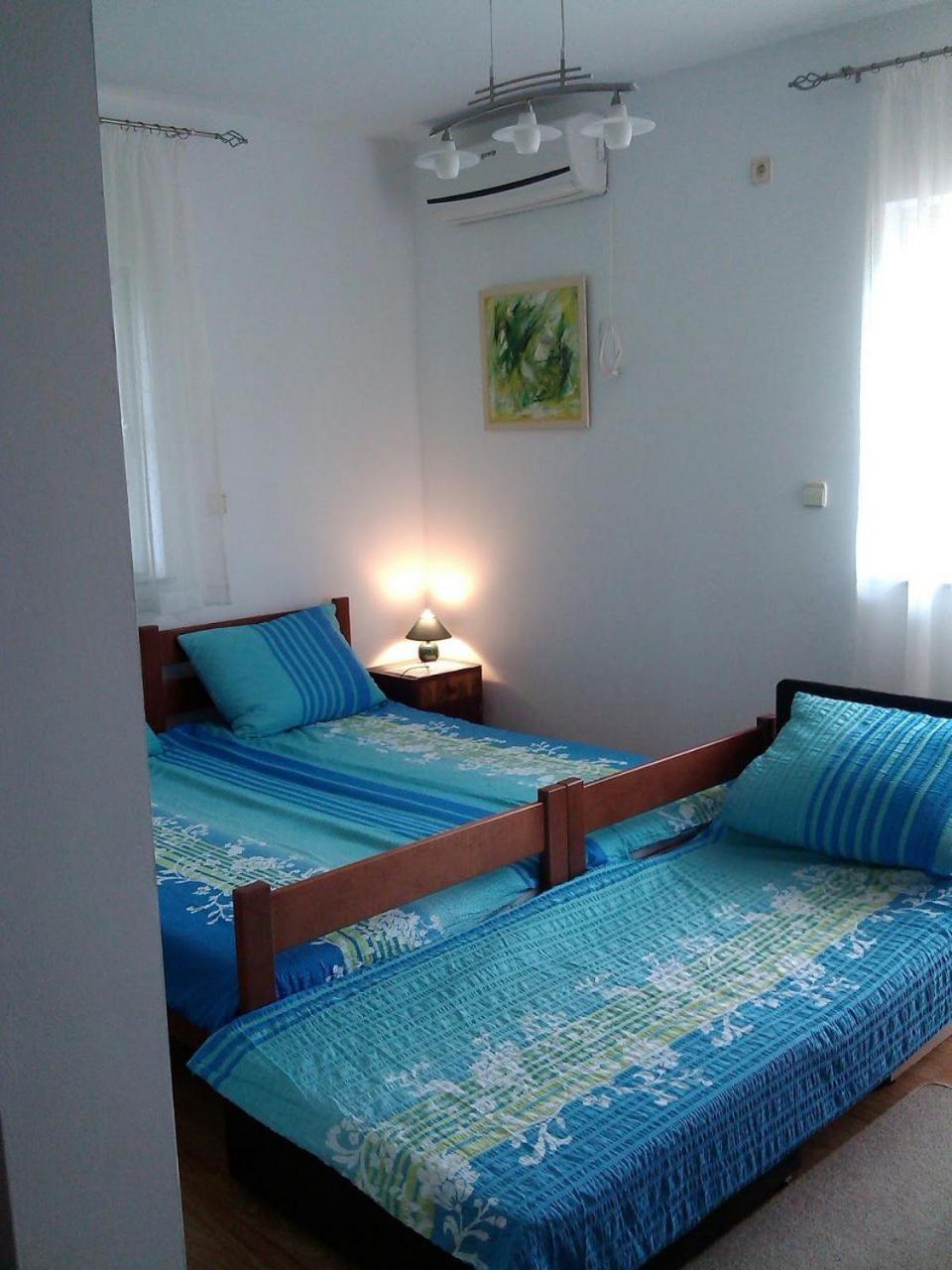 Apartments Antonija - Fitness Vinišće Exteriör bild