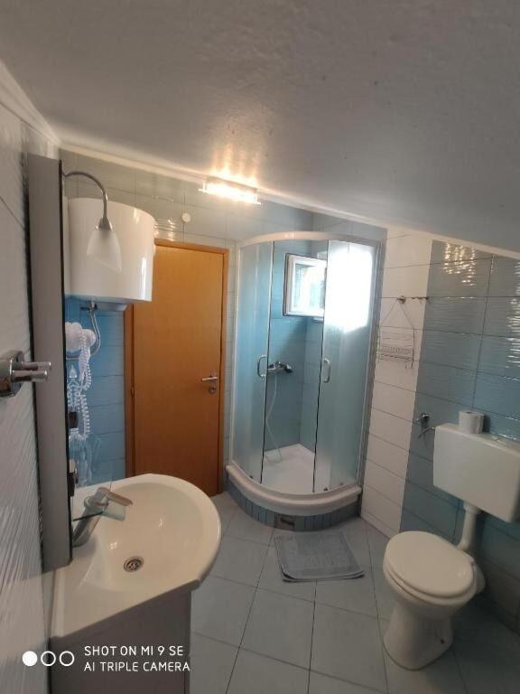 Apartments Antonija - Fitness Vinišće Exteriör bild